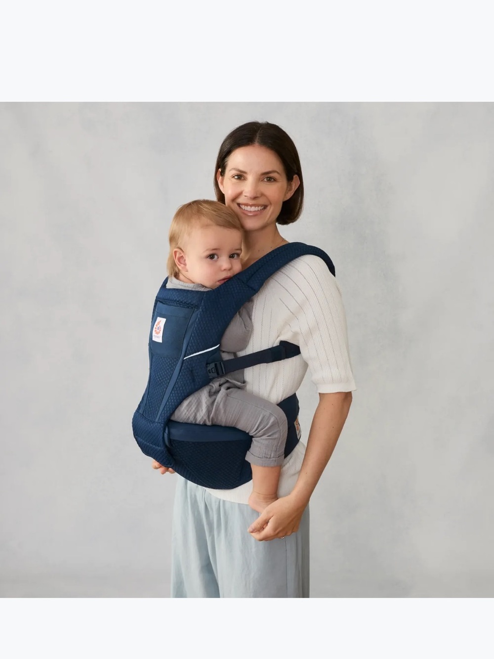 Ergobaby Alta Navy Blue carrier and hip seat